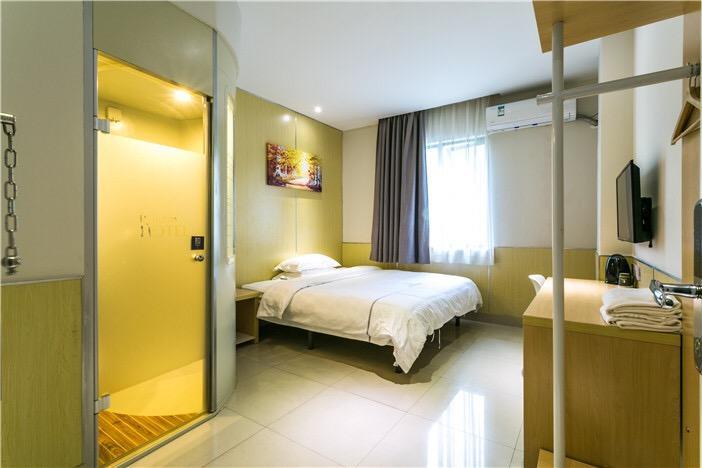 100 Inn Plus Pudong Airport Hotel Shanghai Exterior foto