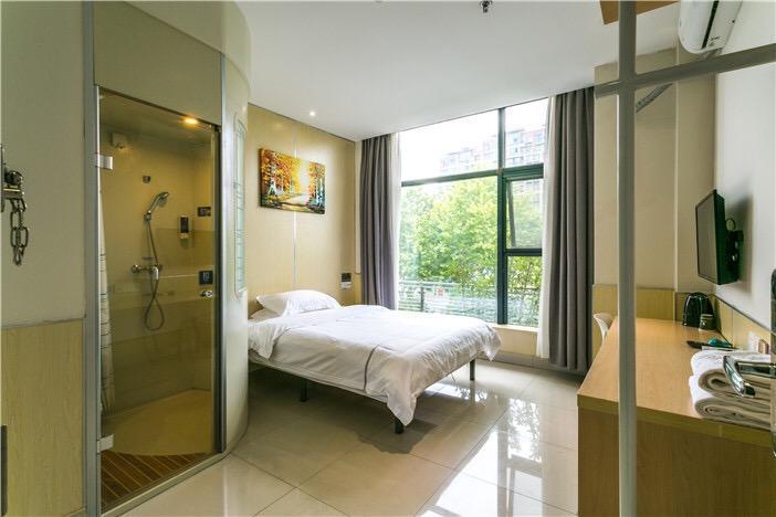 100 Inn Plus Pudong Airport Hotel Shanghai Exterior foto