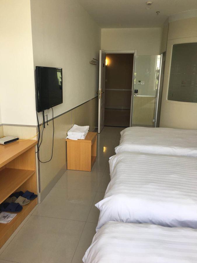 100 Inn Plus Pudong Airport Hotel Shanghai Exterior foto
